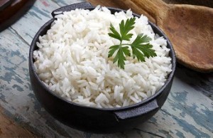Garlic white rice and vinaigrette sauce
Fluffy garlic-infused rice with bright, zesty Brazilian vinaigrette. The ultimate sidekick to moqueca or BBQ.