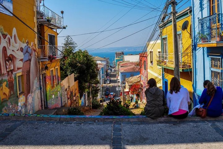 3hr Food Crawl in Viña del Mar Market and Seaside Bites