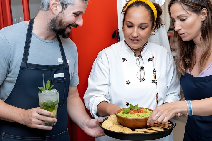 3h Cooking Class in Santiago with 8 Recipes & Bottomless Drinks — foto 4