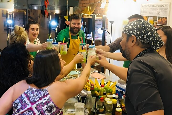 3-Hour Drinks and Appetizers Class in Playa del Carmen — foto 4