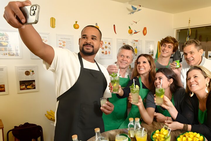 3-Hour Drinks and Appetizers Class in Playa del Carmen — foto 2