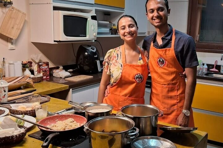 3h Cooking Class in Bogota with 10 Recipes and Bottomless Drinks