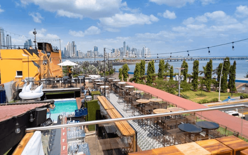 Lazotea Restaurant & Rooftop