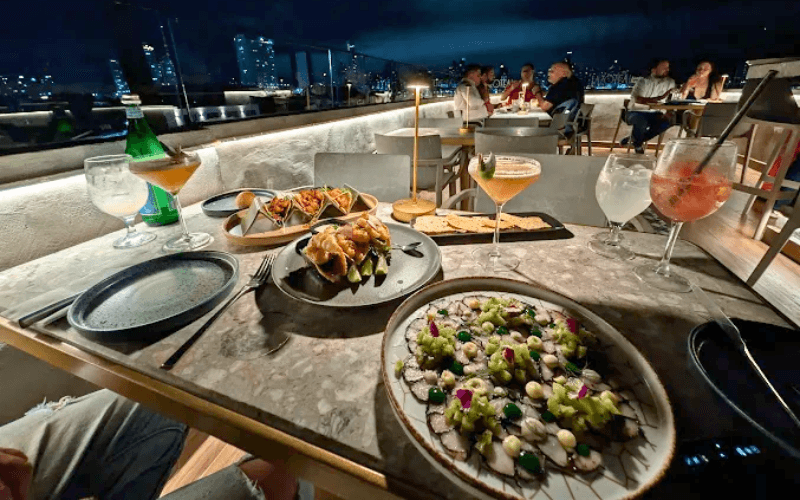 Lazotea Restaurant & Rooftop