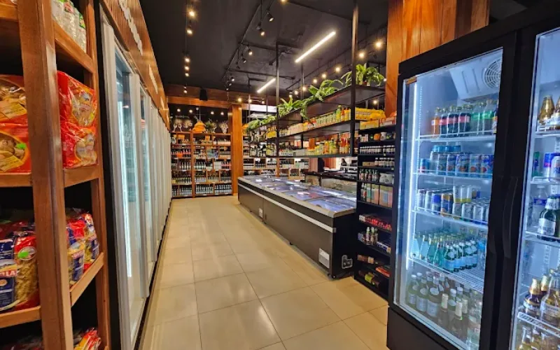 Cash & Carry Green Village